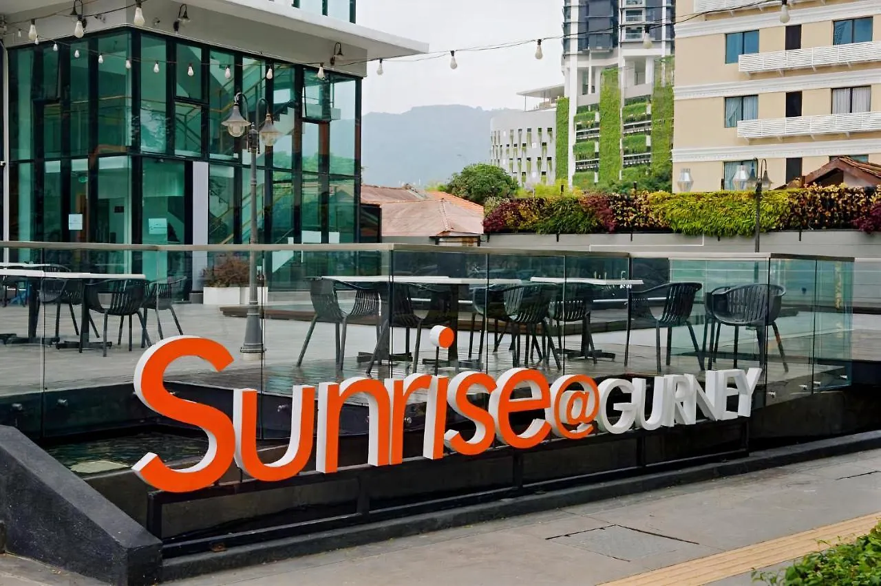 Sunrise Gurney Premium Suite - Gurney Drive George Town