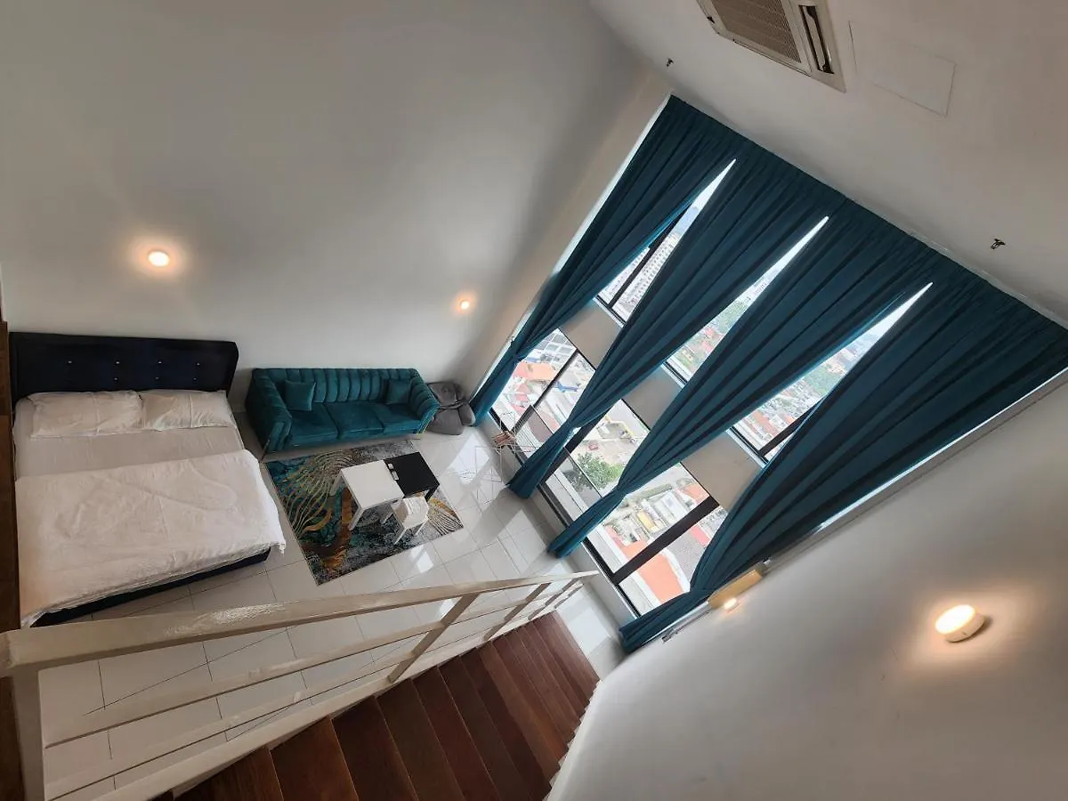 Sunrise Gurney Premium Suite - Gurney Drive George Town